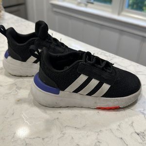 Lightly worn toddler Adidas Racer TR21 Sneaker